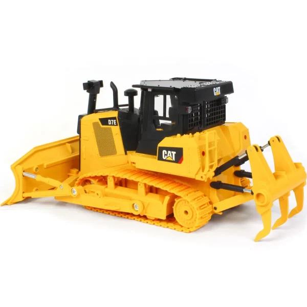 Manufacturer_Diecast Masters Radio Control<(B&D) 1/24 Radio Control Caterpillar D7E Track-Type Tractor Dozer, Made of Durable Plastic - Damaged Item