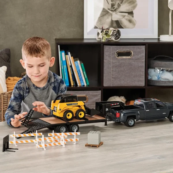 Manufacturer_ERTL Loaders<1/16 Big Farm Chevy Dually Quad Cab with Gooseneck Trailer and John Deere Skid Steer