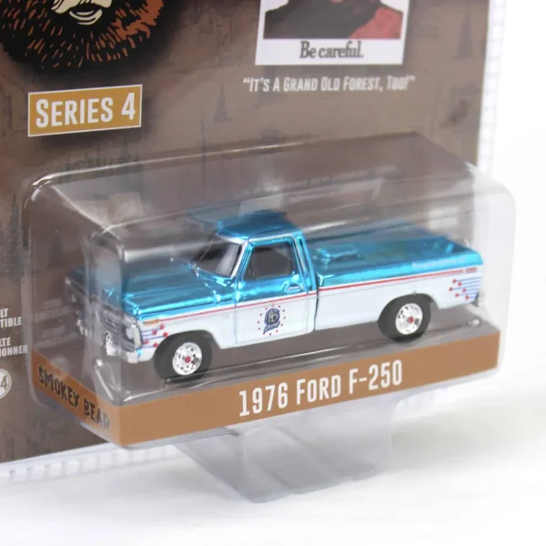 Manufacturer_Greenlight Collectibles Cars & Suvs | Pickup Trucks<Blue Chrome Super Chase ~ 1/64 1976 Ford F-250, Smokey Bear Series 4