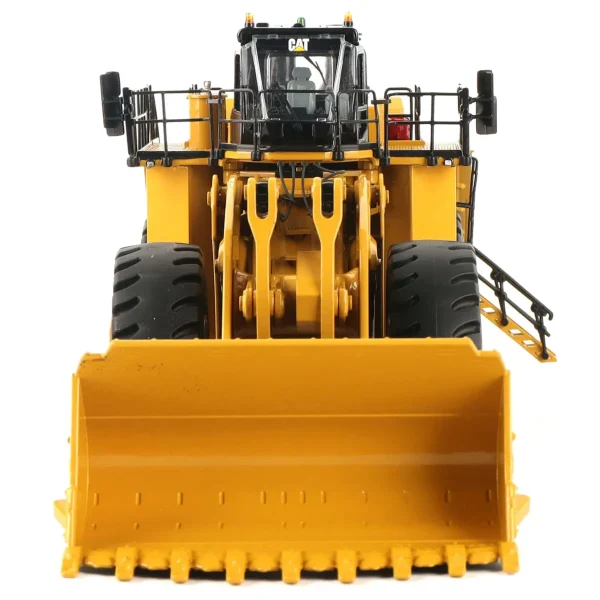 Manufacturer_Diecast Masters Loaders<1/50 CAT 995 Wheel Loader, High Line Series