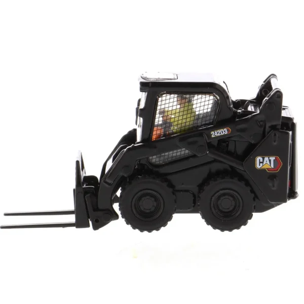 Manufacturer_Diecast Masters Loaders<1/50 CAT 242D3 Skid Steer Loader with Special Black Paint