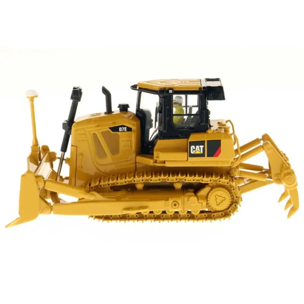 Manufacturer_Diecast Masters Crawlers & Dozers<1/50 Caterpillar D7E Track-Type Tractor Dozer