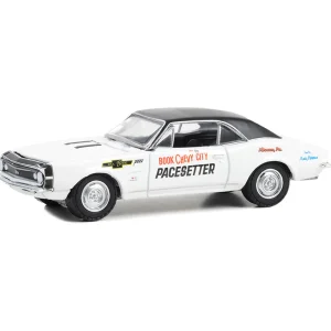 Manufacturer_Greenlight Collectibles Cars & Suvs<1/64 1967 Chevrolet Camaro SS, Bill Book, Running on Empty Series 16