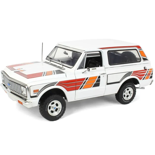 Manufacturer_ACME Diecast Pickup Trucks<1/18 1972 Chevrolet K5 Blazer Feathers Edition by ACME Diecast