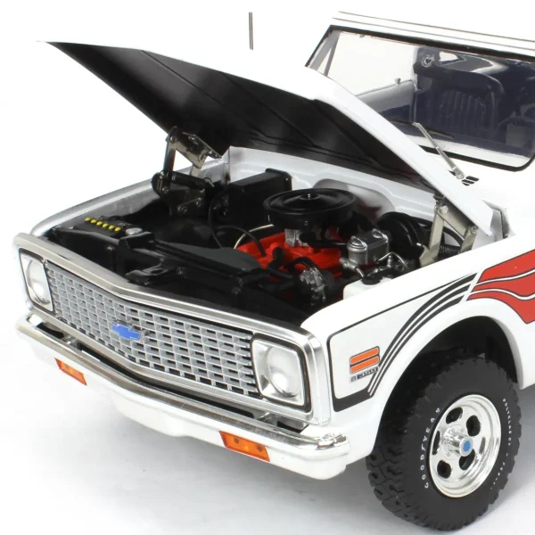 Manufacturer_ACME Diecast Pickup Trucks<1/18 1972 Chevrolet K5 Blazer Feathers Edition by ACME Diecast