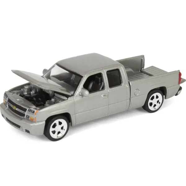 Manufacturer_Auto World Pickup Trucks<1/64 2006 Chevrolet Silverado SS Extended Cab Fleetside Pickup Truck, Silver, Auto World