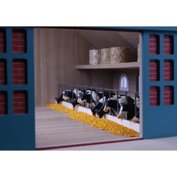Manufacturer_Universal Hobbies Wooden Barns & Large Accessories<1/32 Deluxe FarmHouse with Building Set