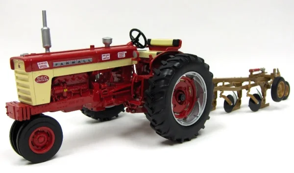 Manufacturer_ERTL Implements<1/16 Farmall 560 Demo with Gold 5-Bottom Plow, 2008 National Farm Toy Museum Edition