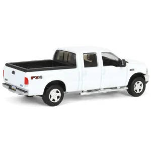Manufacturer_Motormax Pickup Trucks<1/64 2004 Ford F-250 Super Duty Crew Cab Pickup Truck, Winter White, LP Diecast Garage Exclusive