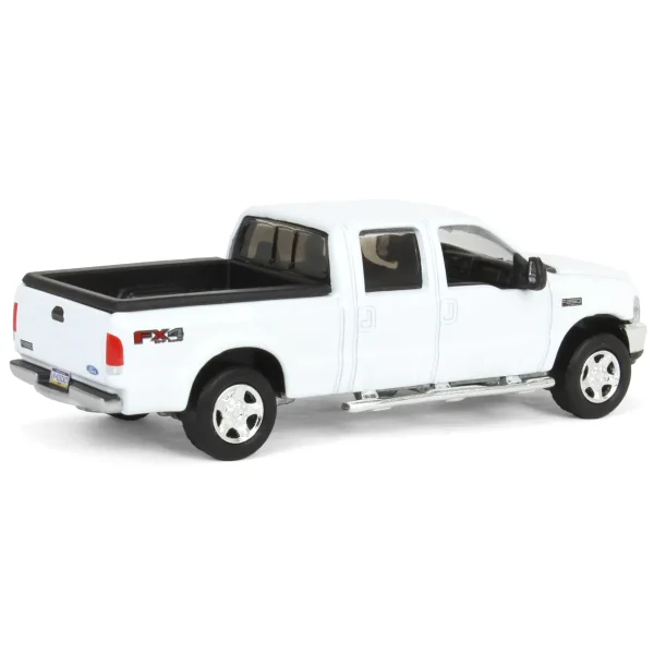 Manufacturer_Motormax Pickup Trucks<1/64 2004 Ford F-250 Super Duty Crew Cab Pickup Truck, Winter White, LP Diecast Garage Exclusive