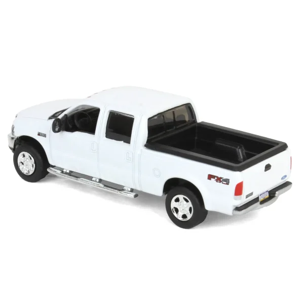 Manufacturer_Motormax Pickup Trucks<1/64 2004 Ford F-250 Super Duty Crew Cab Pickup Truck, Winter White, LP Diecast Garage Exclusive
