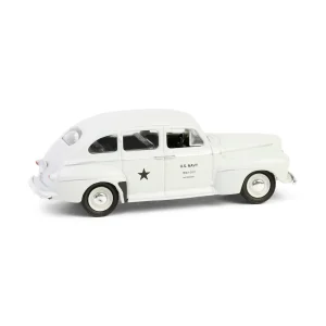 Manufacturer_Greenlight Collectibles Cars & Suvs<1/64 1946 Ford Fordor Super Deluxe, U.S. Navy Staff Car, Battalion 64 Series 5