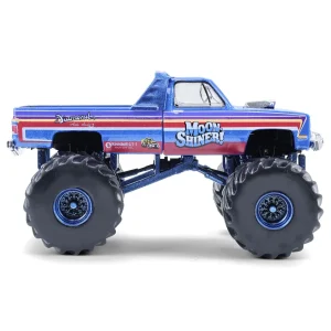 Manufacturer_Greenlight Collectibles Cars & Suvs | Pickup Trucks<1/64 1982 GMC Sierra 2500, Moonshiner!, Kings of Crunch Series 16