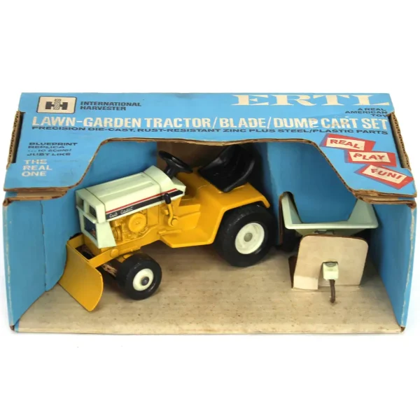Manufacturer_ERTL Lawn & Garden<1/16 IH Cub Cadet 129 Garden Tractor with Blade & Cart