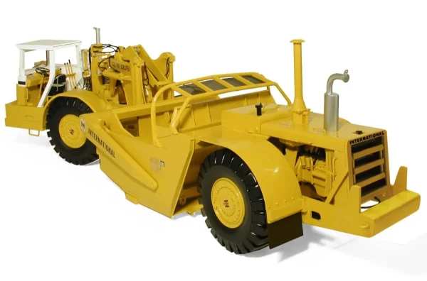 Manufacturer_First Gear, Inc. Graders<1/25 International 433 Dual Engine Pay Scraper by First Gear