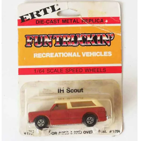 Manufacturer_ERTL Cars & Suvs<1/64 International Harvester Traveler Scout by ERTL