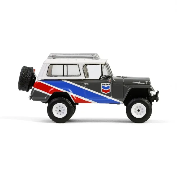 Manufacturer_Greenlight Collectibles Cars & Suvs<1/64 1970 Jeep Jeepster Commando with Off-Road Parts, Chevron Special Edition Series 1