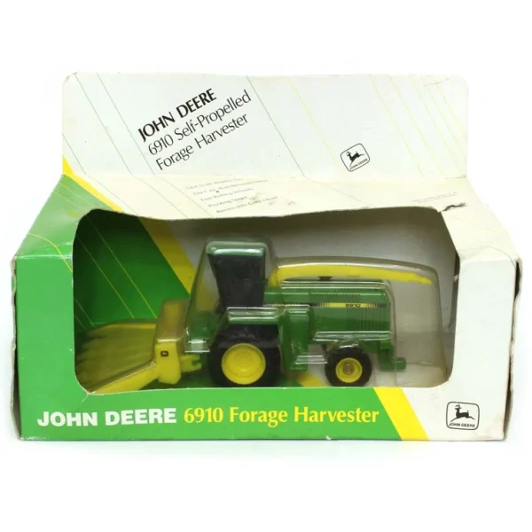 Manufacturer_ERTL Combines & Harvesters<1/64 John Deere 6910 Self-Propelled Forage Harvester