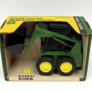 Manufacturer_ERTL Loaders<1/16 John Deere Green Steel Skid Steer - Older Version Box, Made in the USA by ERTL