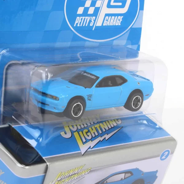 Manufacturer_Johnny Lightning Cars & Suvs<1/64 Johnny Lightning 2014 Dodge Challenger SRT8, Blue, Petty's Garage
