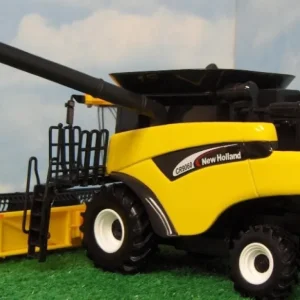 Manufacturer_ERTL Combines & Harvesters<1/32 New Holland CR9060 Combine with Corn & Grain Heads, Dealer Edition