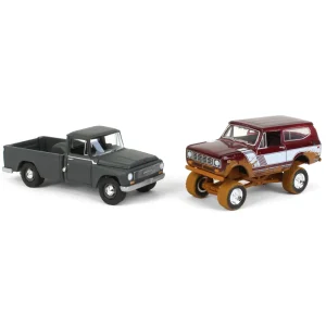 Outback Toys Pickup Trucks<"Off Road" ~ 1/64 Exclusive Limited Edition International 2 Pack: 1965 Model 1200 & Muddy 1979 Scout