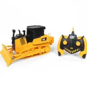 Manufacturer_Diecast Masters Radio Control<1/35 Radio Control CAT D7E Track Dozer, Made of Durable Plastic