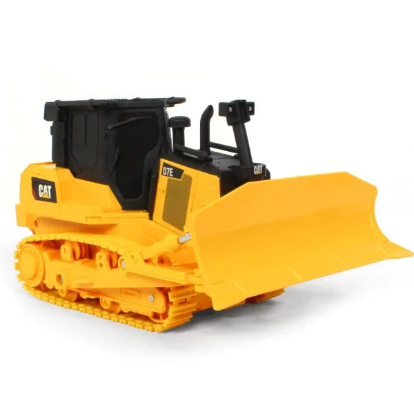 Manufacturer_Diecast Masters Radio Control<1/35 Radio Control CAT D7E Track Dozer, Made of Durable Plastic