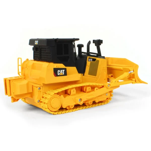 Manufacturer_Diecast Masters Radio Control<1/35 Radio Control CAT D7E Track Dozer, Made of Durable Plastic