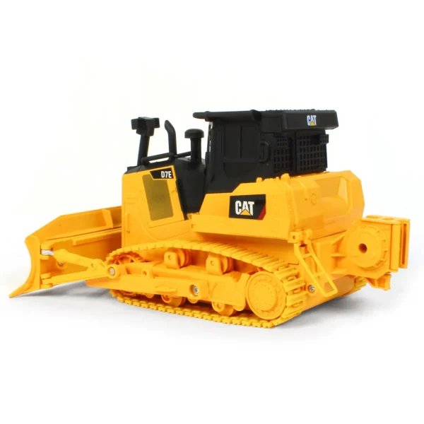 Manufacturer_Diecast Masters Radio Control<1/35 Radio Control CAT D7E Track Dozer, Made of Durable Plastic