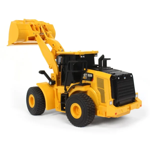 Manufacturer_Diecast Masters Radio Control<1/35 Radio Control CAT 950M Wheel Loader, Made of Durable Plastic