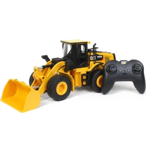 Manufacturer_Diecast Masters Radio Control<1/24 Radio Control Caterpillar 950M Wheel Loader, Made of Durable Plastic