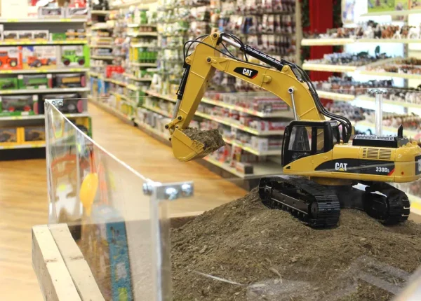 Manufacturer_Diecast Masters Radio Control<1/20 Radio Control Die-cast Caterpillar 330D L Premium Excavator by Diecast Masters, Only 1000 Made