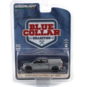 Manufacturer_Greenlight Collectibles Pickup Trucks<Raw Chase Unit ~ 1/64 2023 Chevrolet Silverado 1500 Custom with Camper Shell, Sterling Gray, Blue Collar Series 13