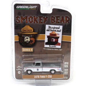 Manufacturer_Greenlight Collectibles Cars & Suvs | Pickup Trucks<Raw Chase Unit ~ 1/64 1976 Ford F-250, Smokey Bear Series 4