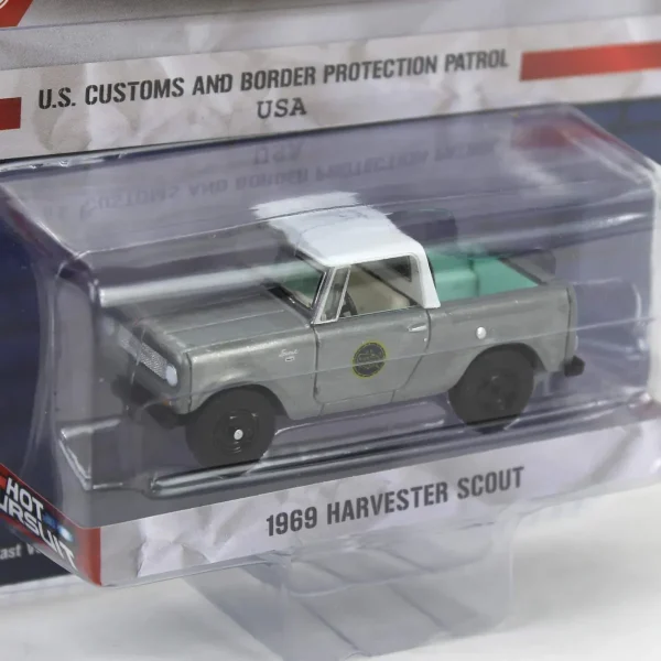 Manufacturer_Greenlight Collectibles Cars & Suvs<Raw Chase Unit ~ 1/64 1969 Harvester Scout Half Cab, US Customs & Border Patrol, Hot Pursuit Special Edition