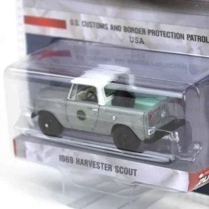 Manufacturer_Greenlight Collectibles Cars & Suvs<Raw Chase Unit ~ 1/64 1969 Harvester Scout Half Cab, US Customs & Border Patrol, Hot Pursuit Special Edition