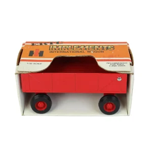 Manufacturer_ERTL Implements<1/32 Red Barge Wagon by ERTL