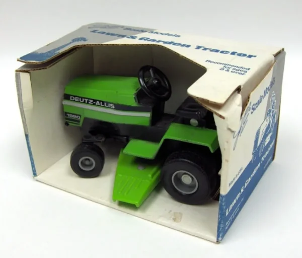 Manufacturer_Scale Models Lawn & Garden<1/16 1st Edition Deutz Allis 1920 Lawn & Garden Tractor
