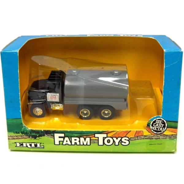 Manufacturer_ERTL Tanker Trucks<1/64 Tandem Axle Flatbed Truck with Navy Cab & Milk Tank by ERTL