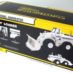 Outback Toys Loaders<1/25 White International Harvester 560 Pay Loader